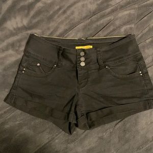 Wannabettabutt shorts
